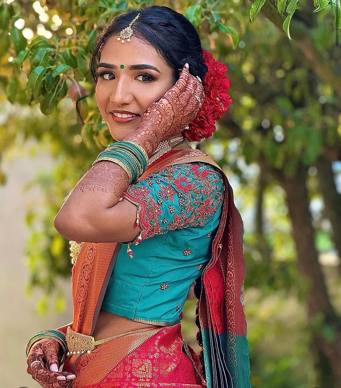 Vinoja Mehndi Artiste 2