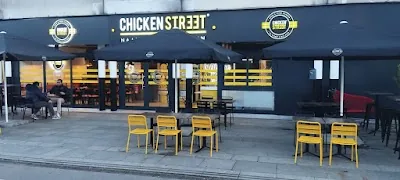 Chicken Street Cergy Naan & Fried Chicken