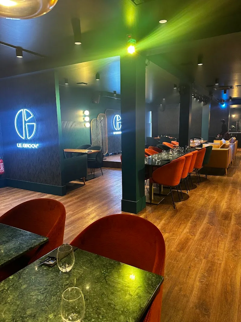 Le Groov’ / Eat , Vibe & Smoke