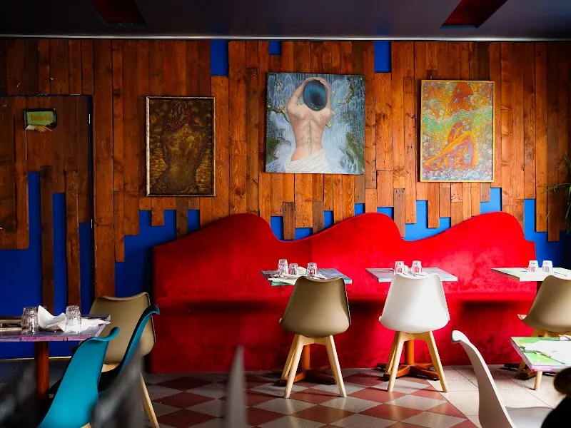 Les 3 chapeaux - Bar et Restaurant Les Lilas