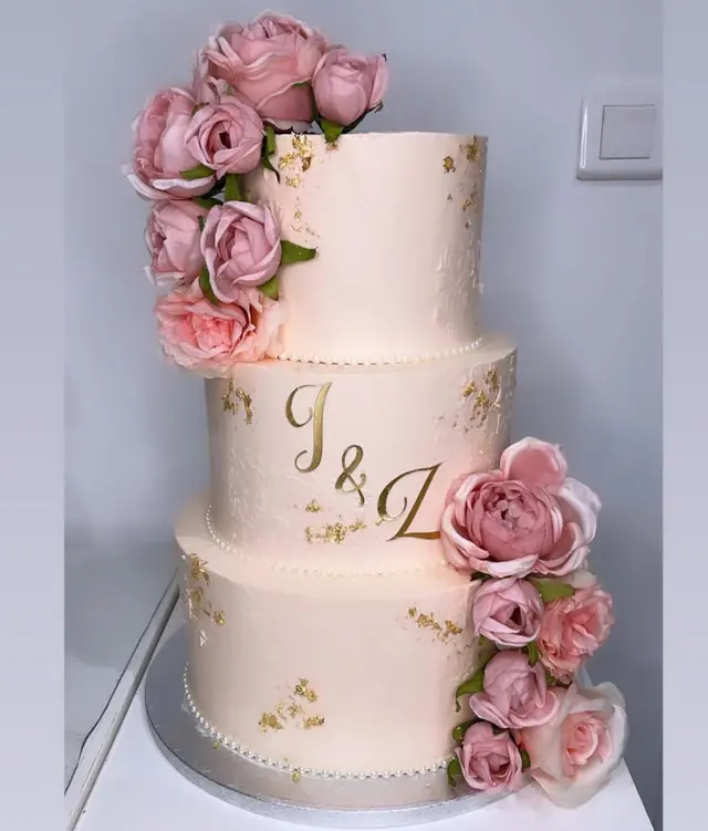 Cake / Pâtisserie — Cake Diamant à Drancy — Desi Corner