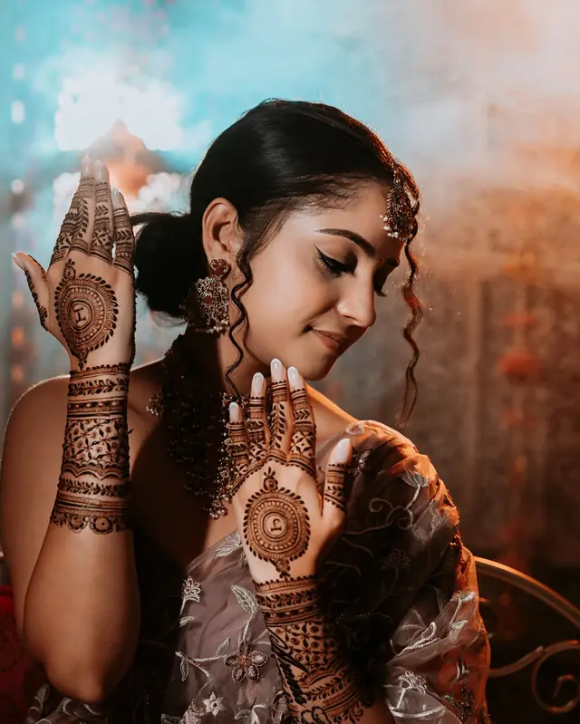 Henné — Mehendi by Kajal à Paris — Desi Corner