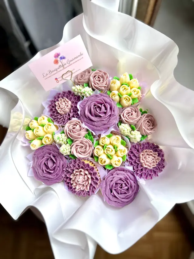 Cake / Pâtisserie — Cupcakes Fleuris à Franconville — Desi Corner