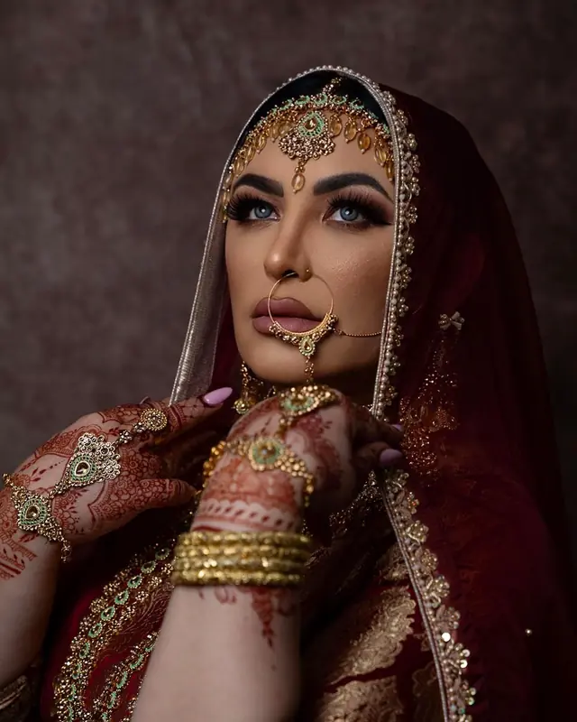 Henné — Nens Hennaya à Le Blanc-Mesnil — Desi Corner