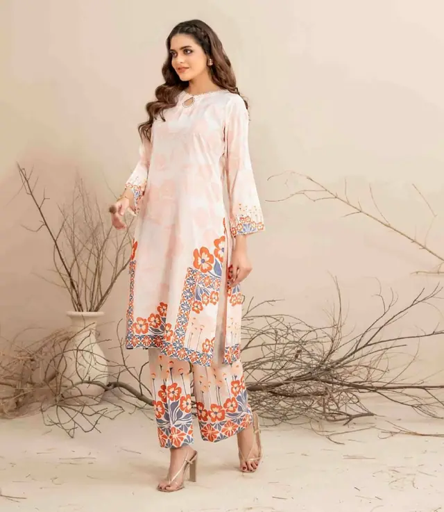 Prêt à porter — Tasneem Couture Beauté à Pantin — Desi Corner