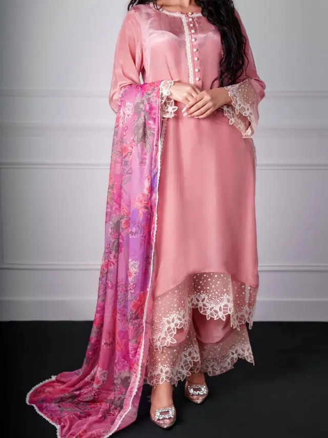 Prêt à porter — Maison Aliyah à Paris — Desi Corner