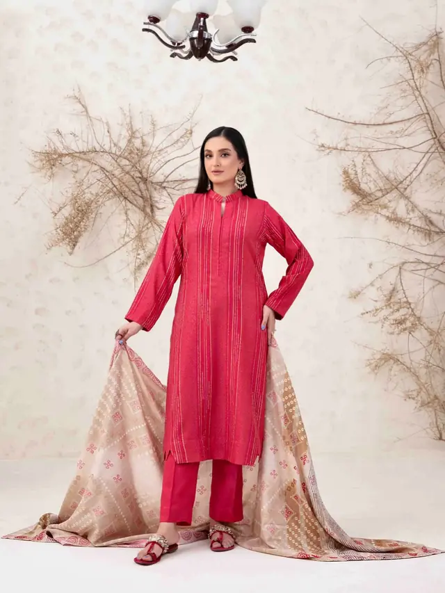 Prêt à porter — Tasneem Couture Beauté à Pantin — Desi Corner