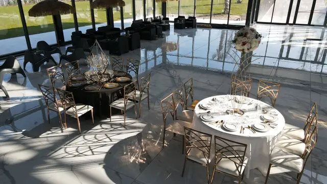 Salle de mariage — Trèfle de l'orangerie — Desi Corner