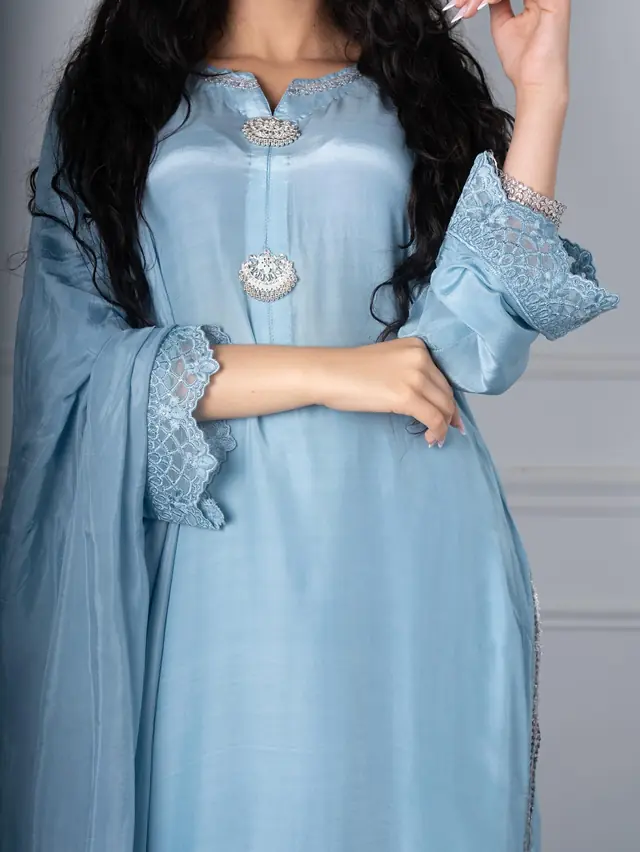 Prêt à porter — Maison Aliyah à Paris — Desi Corner