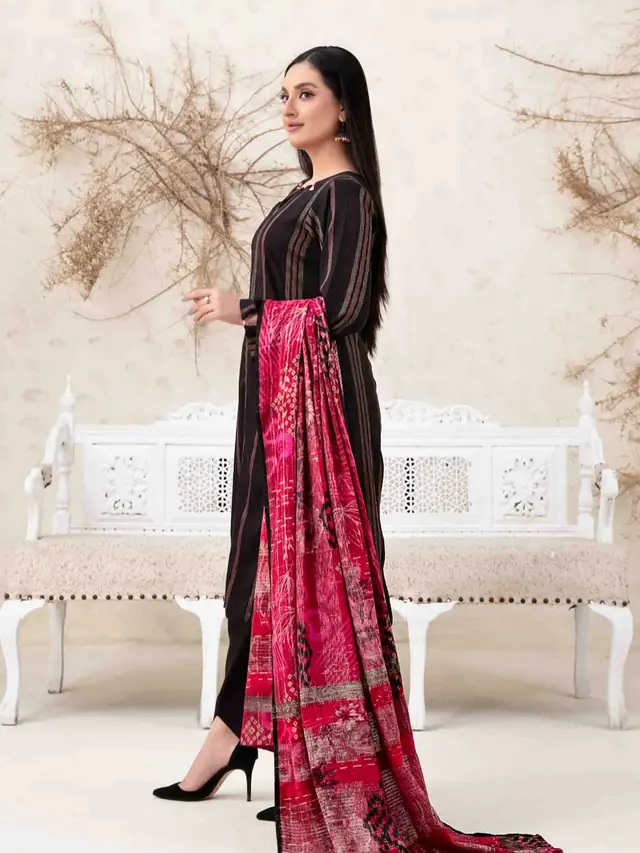 Prêt à porter — Tasneem Couture Beauté à Pantin — Desi Corner