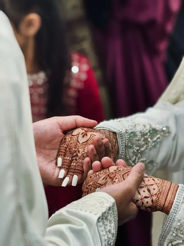 Henné — Mehendi by Kajal à Paris — Desi Corner