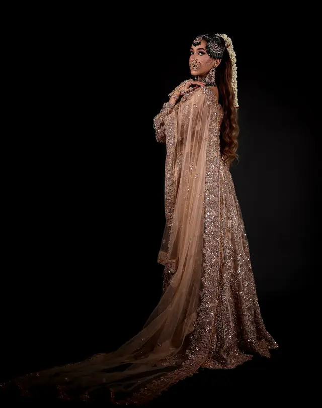 Prêt à porter — Tasneem Couture Beauté à Pantin — Desi Corner