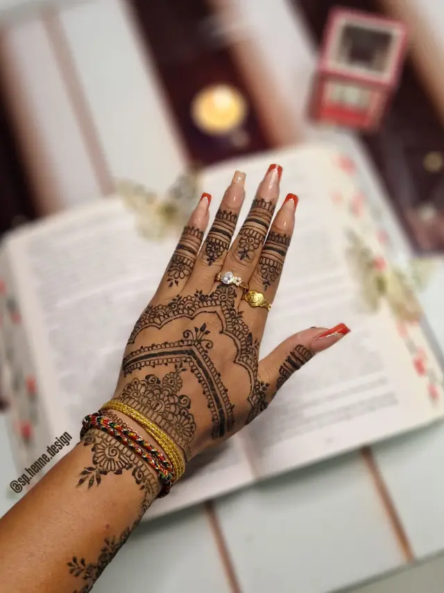 Henné — SP Henné Design à Évry — Desi Corner