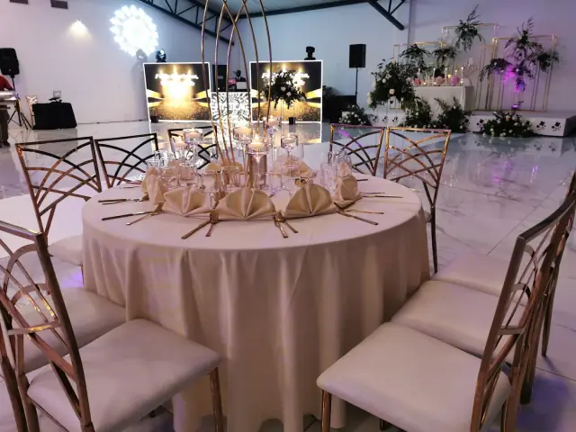 Salle de mariage — Trèfle de l'orangerie — Desi Corner