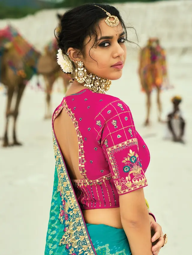 Prêt à porter — Inavaa Collection à Paris — Desi Corner