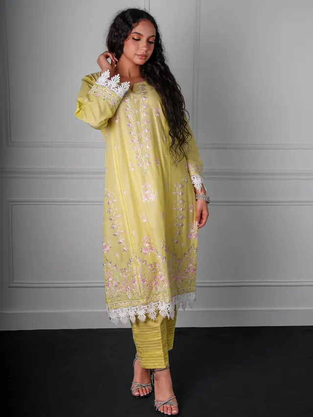 Prêt à porter — Maison Aliyah à Paris — Desi Corner