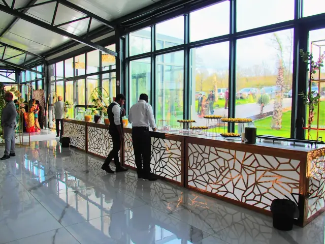 Salle de mariage — Trèfle de l'orangerie — Desi Corner