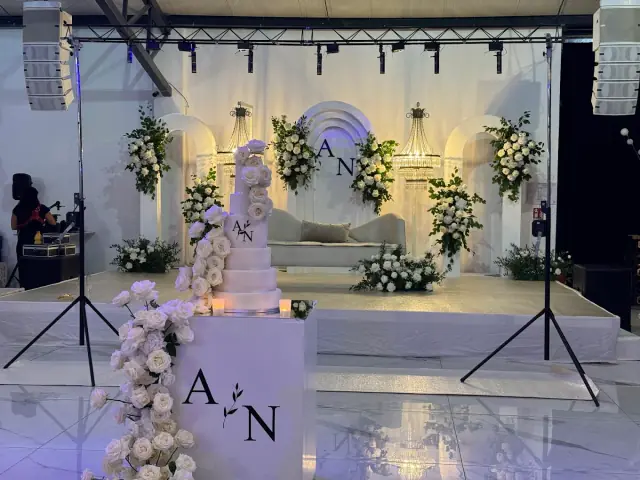Salle de mariage — Trèfle de l'orangerie — Desi Corner
