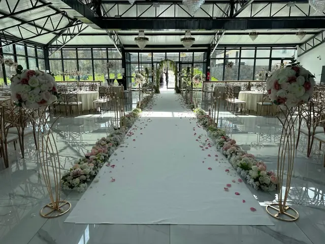 Salle de mariage — Trèfle de l'orangerie — Desi Corner