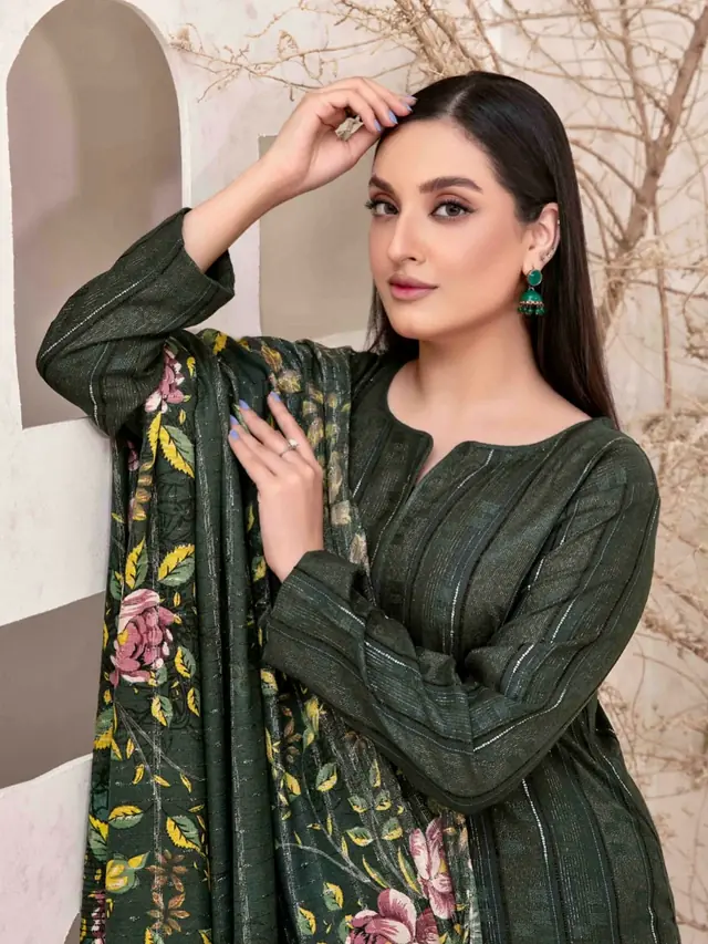 Prêt à porter — Tasneem Couture Beauté à Pantin — Desi Corner