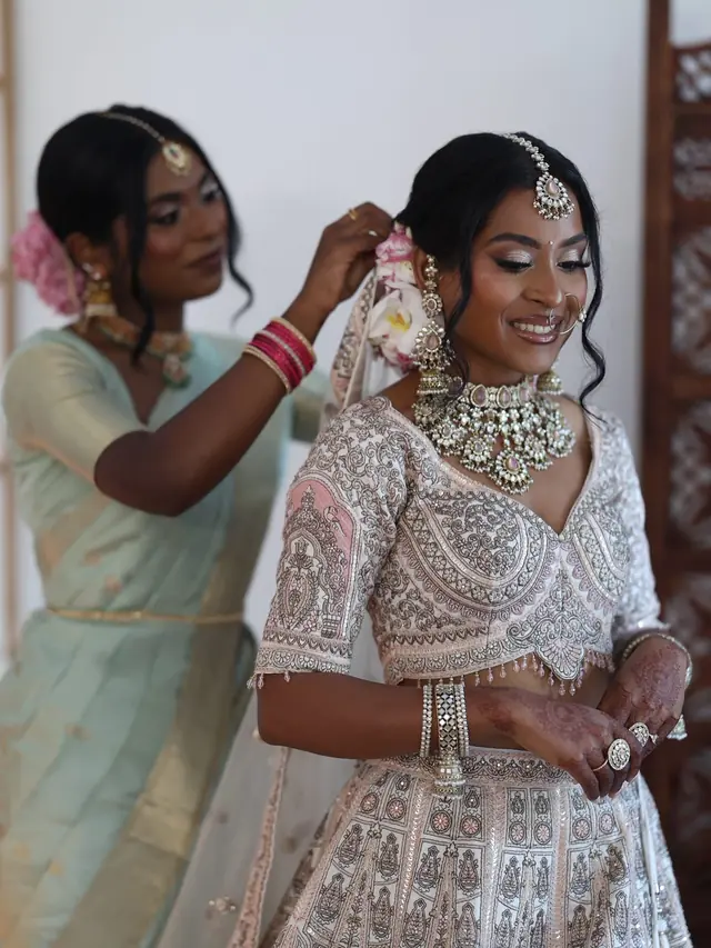 Bijoux — Vaíra à Paris — Desi Corner