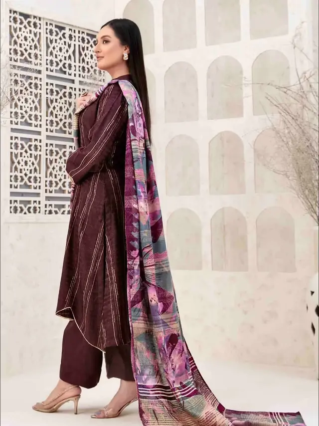 Prêt à porter — Tasneem Couture Beauté à Pantin — Desi Corner