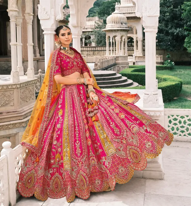 Prêt à porter — Inavaa Collection à Paris — Desi Corner