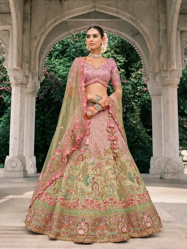 Prêt à porter — Inavaa Collection à Paris — Desi Corner