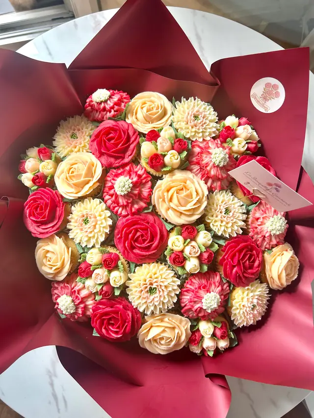 Cake / Pâtisserie — Cupcakes Fleuris à Franconville — Desi Corner