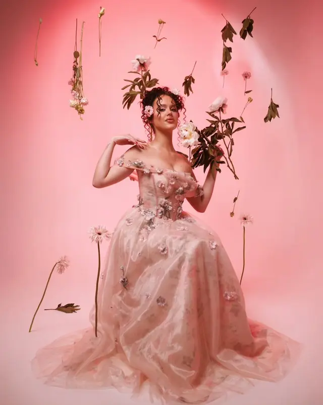 Photo & Vidéo — Naumanoscop à Colombes — Desi Corner