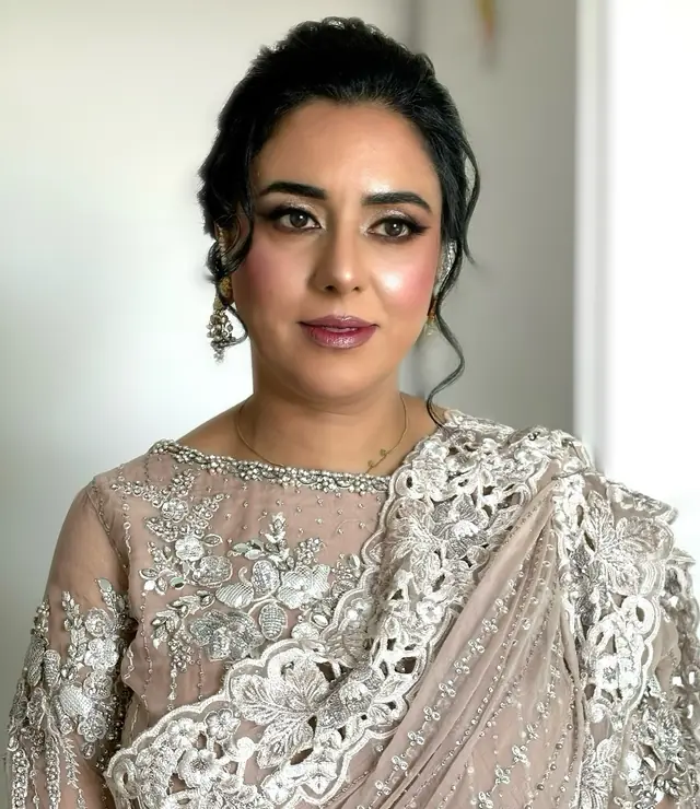 Hair & Makeup — Sammarables à Paris — Desi Corner