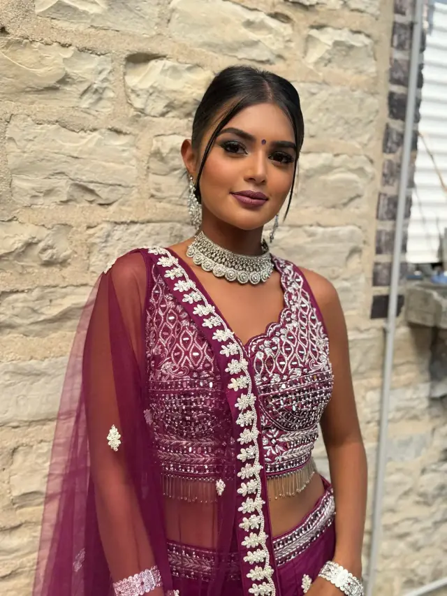 Hair & Makeup — Lokinii Makeup à Linas — Desi Corner