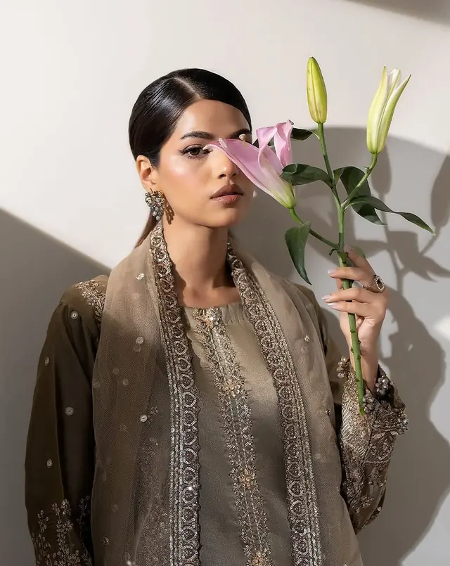 Prêt à porter — Tasneem Couture Beauté à Pantin — Desi Corner