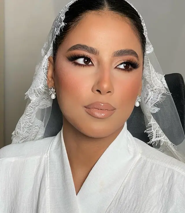 Hair & Makeup — Sammarables à Paris — Desi Corner