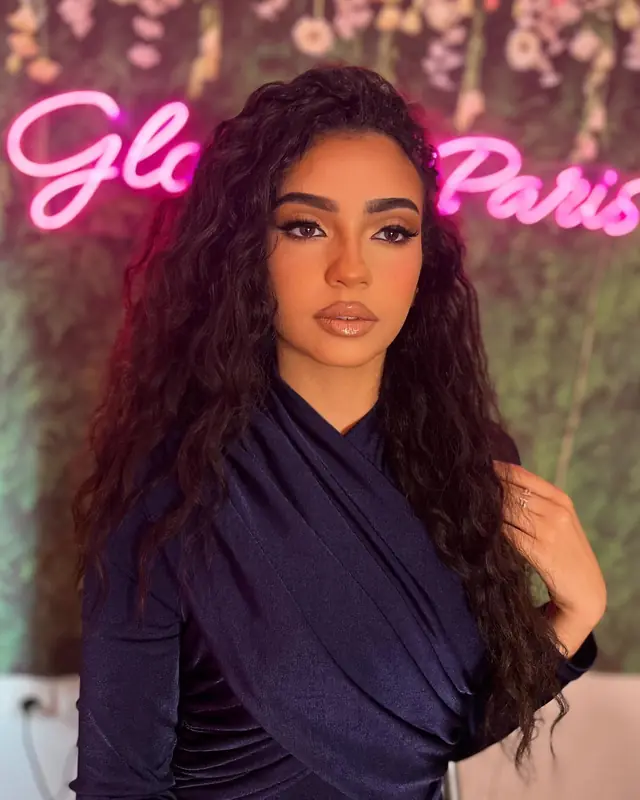 Hair & Makeup — Glow of paris à Paris — Desi Corner