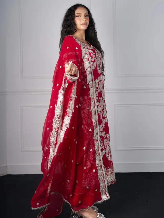 Prêt à porter — Maison Aliyah à Paris — Desi Corner