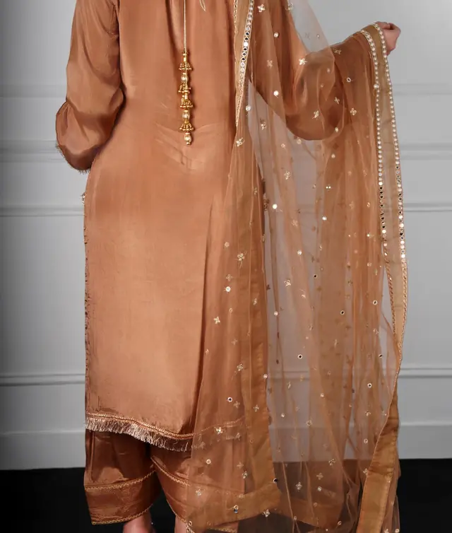 Prêt à porter — Maison Aliyah à Paris — Desi Corner