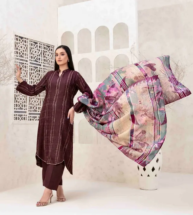 Prêt à porter — Tasneem Couture Beauté à Pantin — Desi Corner