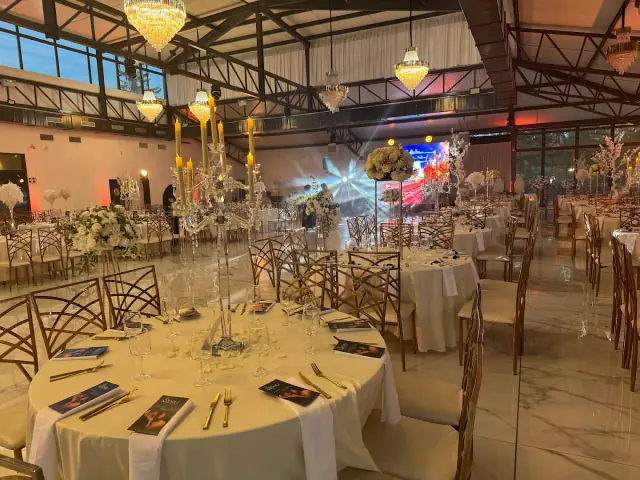 Salle de mariage — Trèfle de l'orangerie — Desi Corner