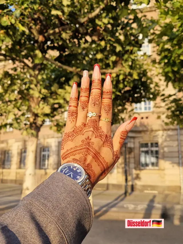 Henné — SP Henné Design à Évry — Desi Corner