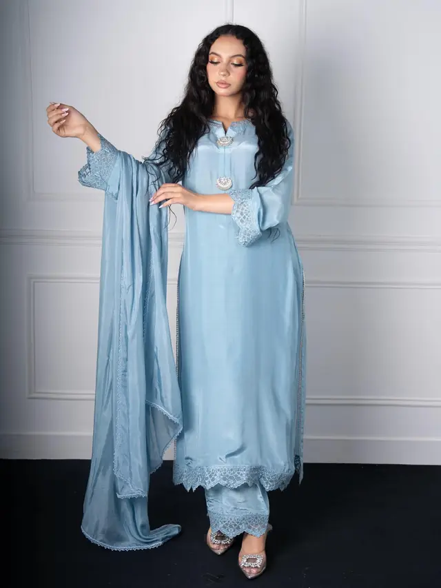 Prêt à porter — Maison Aliyah à Paris — Desi Corner