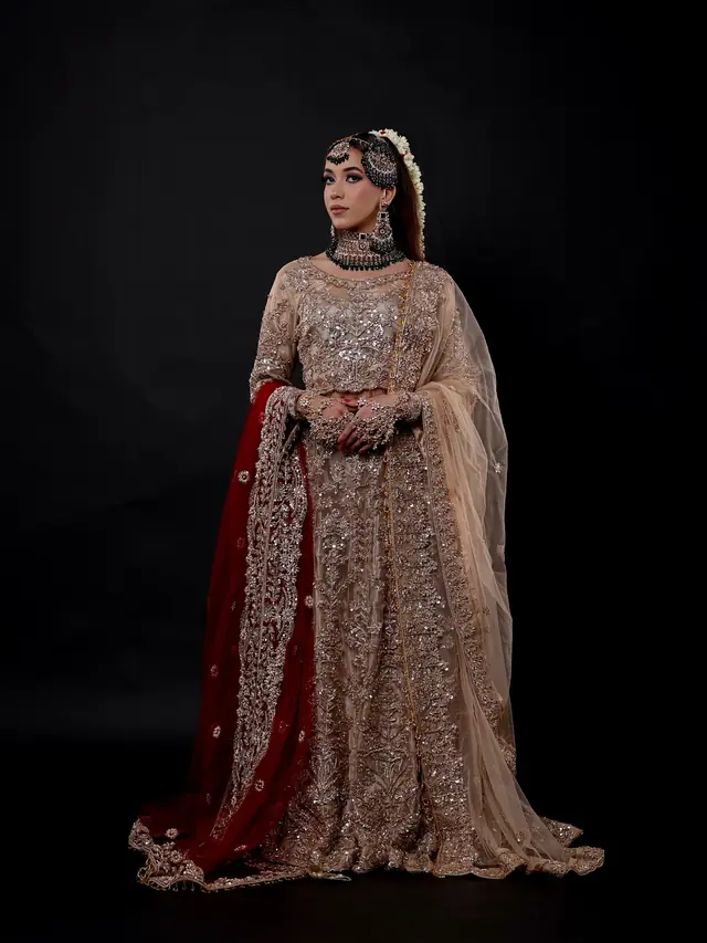 Prêt à porter — Tasneem Couture Beauté à Pantin — Desi Corner