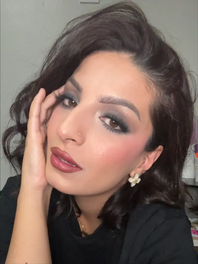Hair & Makeup — Saimak Artist à Limay — Desi Corner