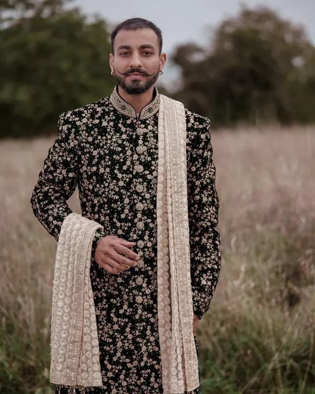 Prêt à porter — Aayat Ke Collection à Paris — Desi Corner