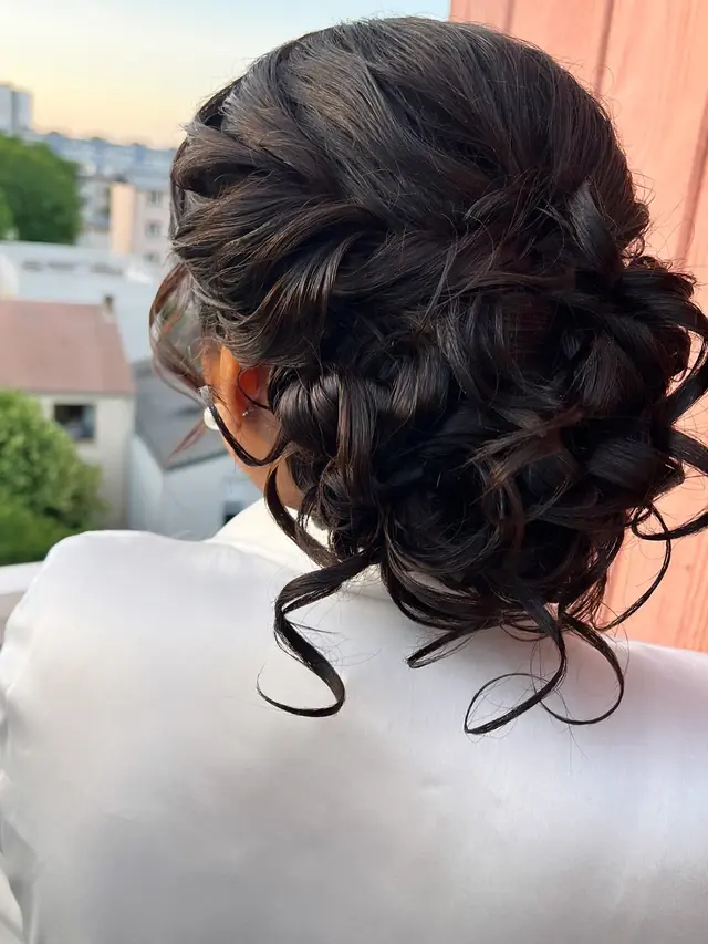 Hair & Makeup — Riiya Makeup à Paris — Desi Corner