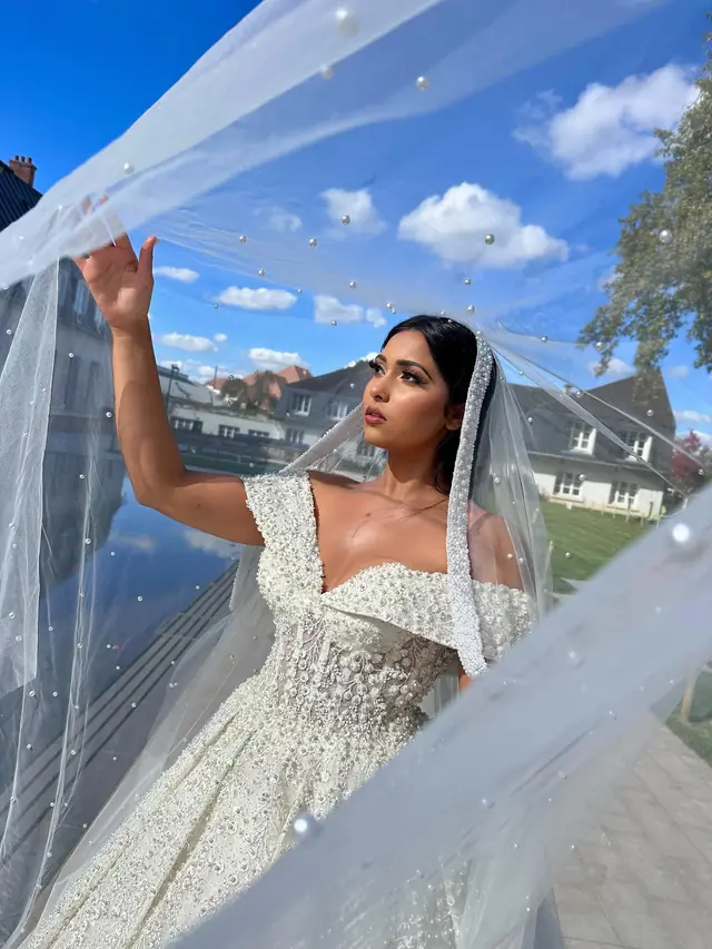 Hair & Makeup — Glam By Sham à Pontault-Combault — Desi Corner