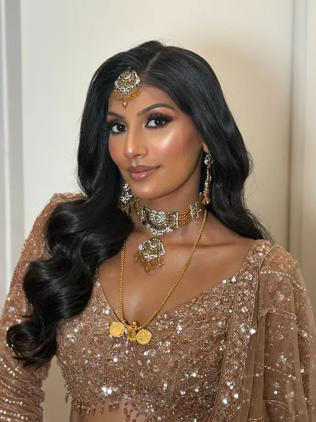 Hair & Makeup — Tanzeela Beauty à Paris — Desi Corner