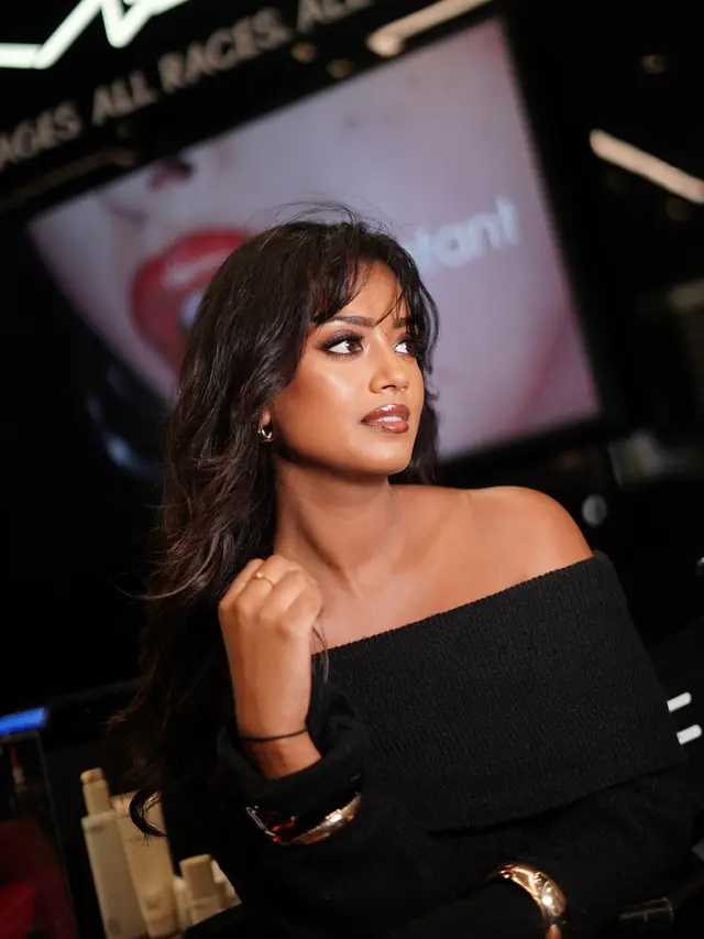 Hair & Makeup — Madusha à Paris — Desi Corner