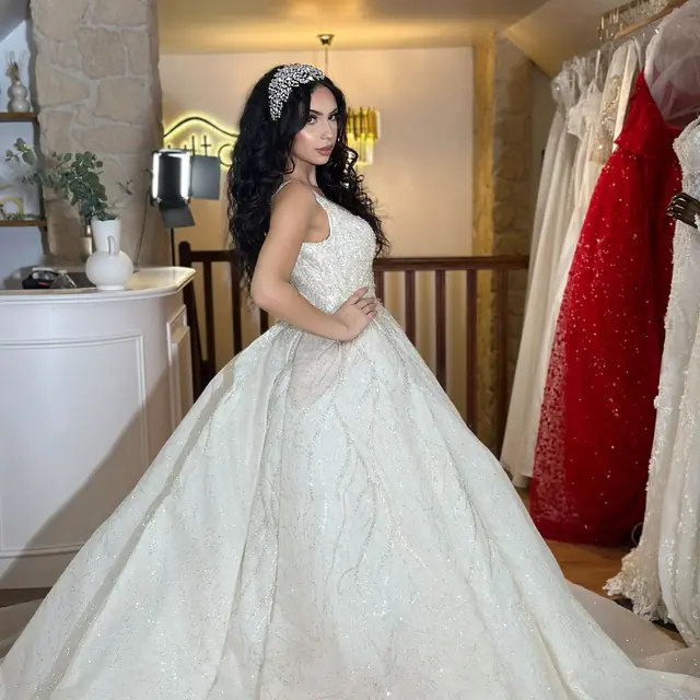 Hair & Makeup — Glam By Sham à Pontault-Combault — Desi Corner