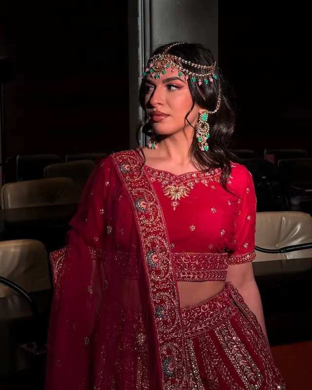 Prêt à porter — Aayat Ke Collection à Paris — Desi Corner